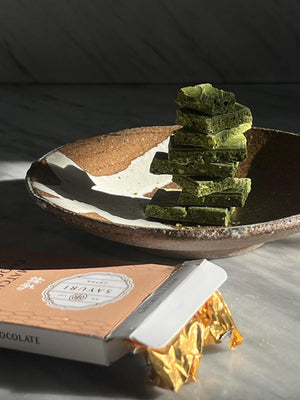 Honeycomb & Black Sesame Chocolate Bar